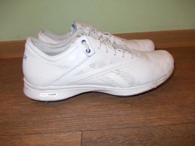 Лот: 6287010. Фото: 1. кроссовки "Reebok easytone" 39р. Кеды, кроссовки, слипоны