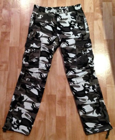 Лот: 6065733. Фото: 1. Продам клевые камуфляжные CAMO... Брюки, джинсы, шорты