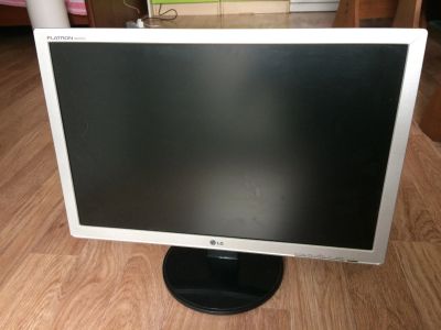 Лот: 13432797. Фото: 1. Монитор LG LCD 22" Flatron W2242S. ЖК-мониторы