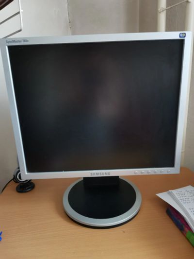 Лот: 17941051. Фото: 1. Монитор Samsung 740B 17" неисправный. ЖК-мониторы