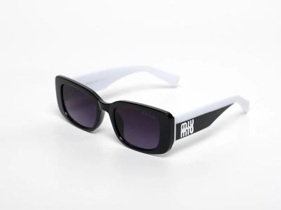 Лот: 21773738. Фото: 1. Очки Miu Miu. Очки солнцезащитные