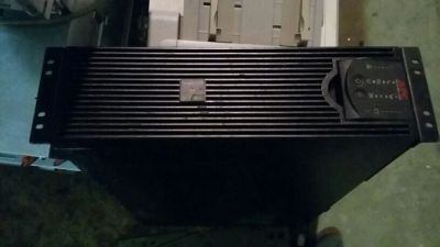 Лот: 9619835. Фото: 1. ИБП APC Smart-UPS 5000 в стойку... ИБП, аккумуляторы для ИБП