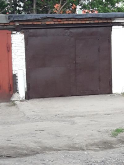 Лот: 10355276. Фото: 1. Отличный гараж в развитом микрорайоне... Гаражи, парковочные места