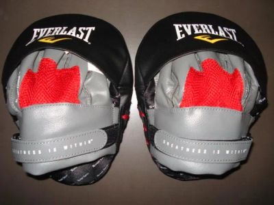 Лот: 22368611. Фото: 1. Лапы изогнутые mantis punch mitts... Одежда для боевых искусств