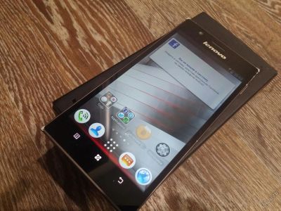 Лот: 7620921. Фото: 1. lenovo k900 16gb silver.... Смартфоны