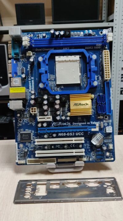 Лот: 20938213. Фото: 1. Мат. плата ASRock N68-GS3 UCC... Материнские платы