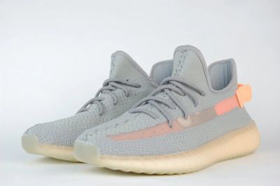 Лот: 16876062. Фото: 1. Кроссовки Adidas Yeezy 350 boost... Кеды, кроссовки, слипоны