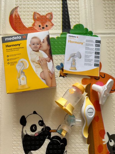Лот: 20851977. Фото: 1. Молокоотсос+пакеты+вкладыши medela... Всё для кормления