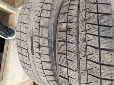 Лот: 14813197. Фото: 1. Две покрышки липучки Bridgestone... Шины