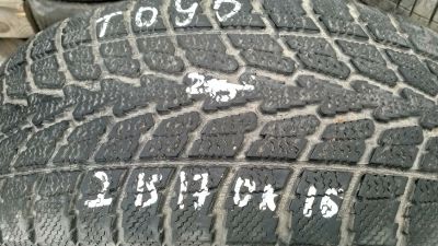 Лот: 16620447. Фото: 1. 215/70 R16 Toyo одно. Шины