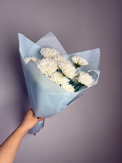 Лот: 25674099. Фото: 1. 1. Букет- комплимент из хризантем... Свежие цветы