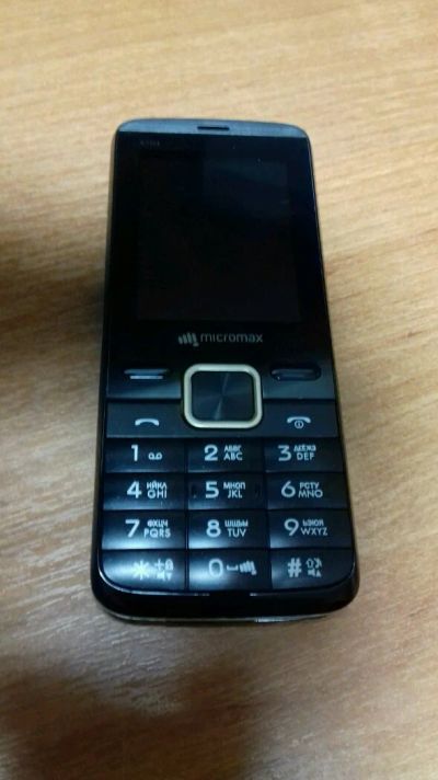 Лот: 11042805. Фото: 1. Сотовый телефон Micromax X704... Кнопочные мобильные телефоны
