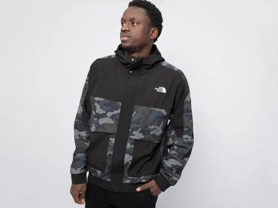 Лот: 24978425. Фото: 1. Ветровка The North Face. Верхняя одежда