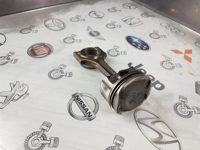 Лот: 23592066. Фото: 1. Поршень с шатуном BMW 3-Series... Двигатель и элементы двигателя