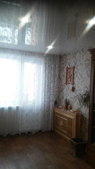 Лот: 11172642. Фото: 1. Продам 4 - комнатную 83,4 кв... Квартиры, студии
