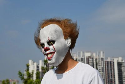 Лот: 10583473. Фото: 1. Маска Клоуна из фильма Оно. Карнавальные маски, шляпы, аксессуары