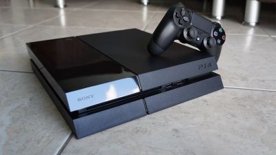 Лот: 7509040. Фото: 1. PlayStation 4 (500Gb) + 3 игры. Игровые приставки, консоли