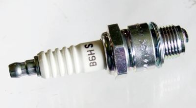 Лот: 21364977. Фото: 1. Свеча зажигания NGK 4510 B6HS. Запчасти для лодок, катеров, лодочных моторов