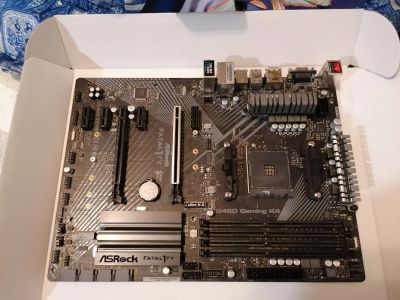 Лот: 16834970. Фото: 1. Материнская плата ASRock B450... Материнские платы