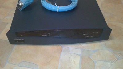 Лот: 1006076. Фото: 1. Cisco 831. Маршрутизаторы (роутеры)