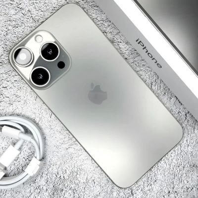 Лот: 21378214. Фото: 1. iPhone XR в корпусе 15 pro 128... Смартфоны