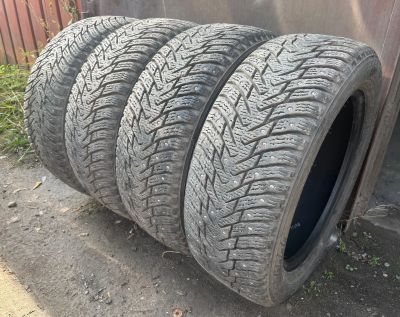 Лот: 20840511. Фото: 1. Зимние шины Nokian 205/55 R16. Шины