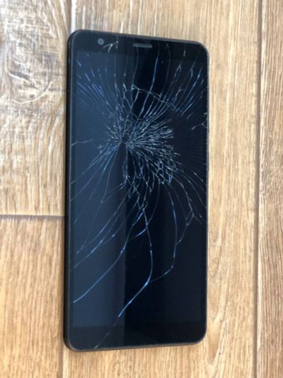 Лот: 20328308. Фото: 1. Смартфон ZTE Blade A5 2019 2\32GB... Смартфоны