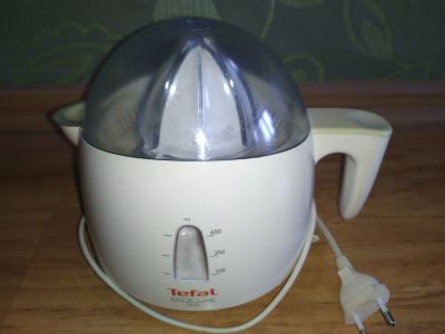 Лот: 20632308. Фото: 1. Соковыжималка для цитрусовых Tefal-8309... Кухонная