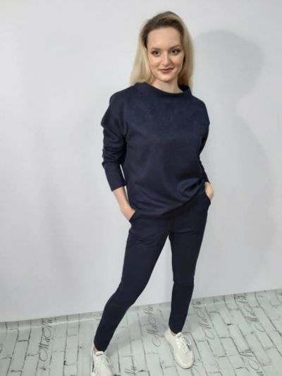 Лот: 14715601. Фото: 1. Костюм замшевый. Костюмы