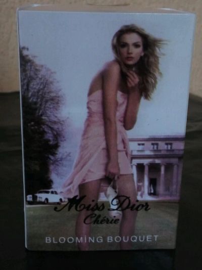 Лот: 9311944. Фото: 1. туалетная вода Miss Dior - Cherie. Женская парфюмерия