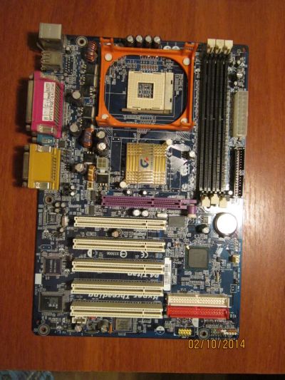 Лот: 4573193. Фото: 1. материнская плата Gigabyte GA-8IR2003... Материнские платы