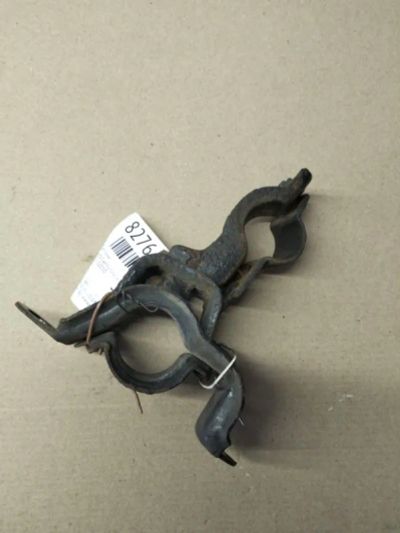 Лот: 21402637. Фото: 1. крепление стабилизатора Toyota... Двигатель и элементы двигателя
