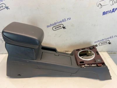 Лот: 22459449. Фото: 1. подлокотник Suzuki Grand Vitara... Другое (автозапчасти)