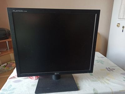 Лот: 15658908. Фото: 1. LG 19 дюймов. ЖК-мониторы