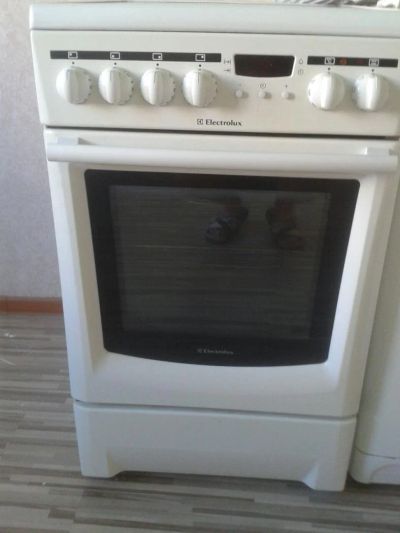 Лот: 7412023. Фото: 1. Плита Electrolux EKC 5004. Плиты, духовые шкафы, варочные поверхности