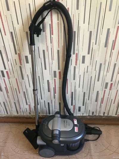 Лот: 15172855. Фото: 1. Моющий пылесос LG 1500W см. описание. Пылесосы, паровые швабры