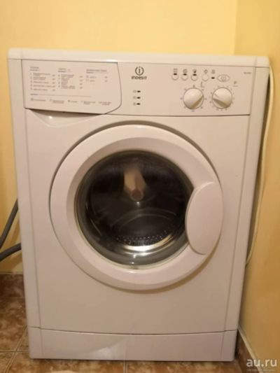 Лот: 14030705. Фото: 1. Машинка Indesit wiun82 не рабочая. Стиральные машины