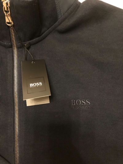 Лот: 12672914. Фото: 1. Мужская кофта Hugo Boss с замком. Свитеры, толстовки