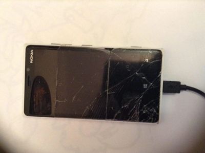Лот: 6494871. Фото: 1. LUMIA 920 (разбит экран, не включается... Смартфоны