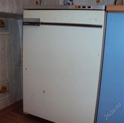 Лот: 1145518. Фото: 1. Продаю морозильную камеру Бирюса. Холодильники, морозильные камеры