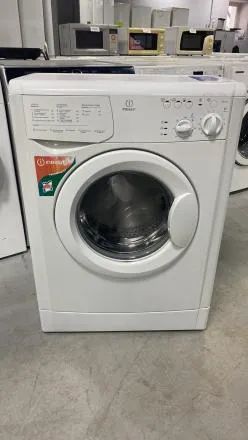Лот: 21450690. Фото: 1. стиральная машина indesit б/у... Стиральные машины