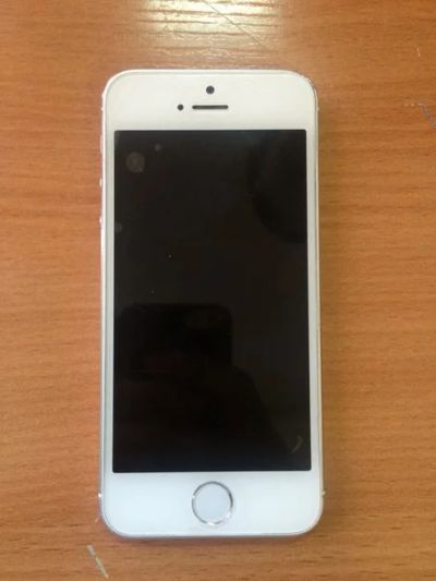Лот: 7034801. Фото: 1. iPhone 5S и iPhone 5. Смартфоны