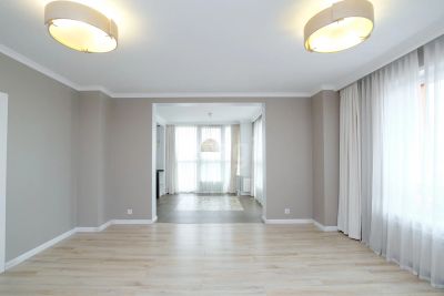 Лот: 20591720. Фото: 1. Продам 3-комн. кв. 120 кв.м. Красноярск... Квартиры, студии