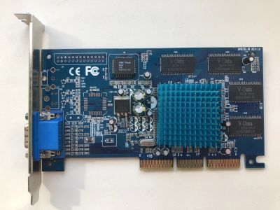 Лот: 25255755. Фото: 1. AGP 32Mb GigaByte GeForce 2 MX400... Видеокарты