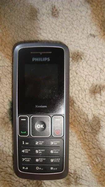 Лот: 1637228. Фото: 1. Телефон Philips. Кнопочные мобильные телефоны