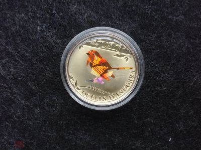 Лот: 16146905. Фото: 1. Монета Андорры Птица Зарянка... Другое (значки, медали, жетоны)