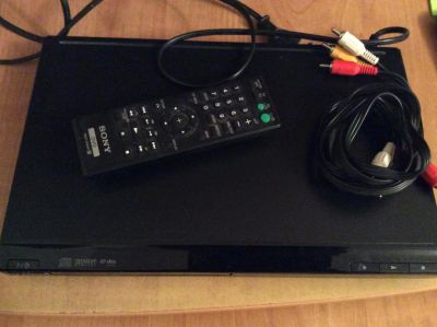 Лот: 10541640. Фото: 1. Видеоплеер SONY DVP - SR 100... DVD, Blu-Ray плееры
