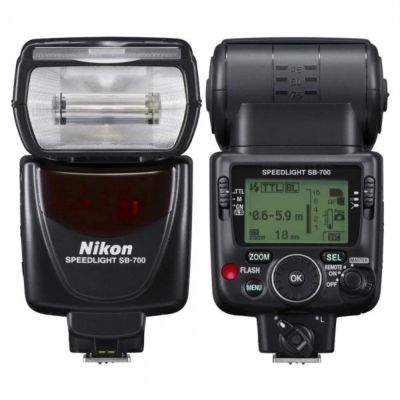 Лот: 3634422. Фото: 1. Вспышка Nikon Speedlight SB-700. Вспышки, осветители, рассеиватели