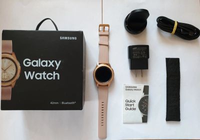 Лот: 15608250. Фото: 1. Новые Samsung Galaxy Watch 42mm... Смарт-часы, фитнес-браслеты, аксессуары