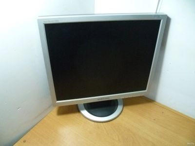 Лот: 18523237. Фото: 1. Монитор 19''Samsung syncmaster... ЖК-мониторы